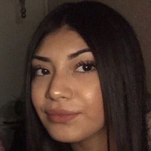 Meet your Posher, Daniela